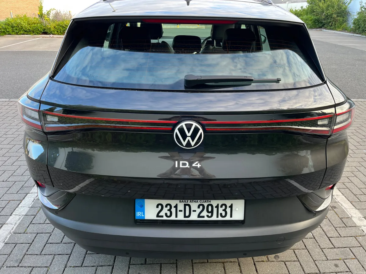 Volkswagen ID.4 2023,77KW,PRO LIKE NEW - Image 6