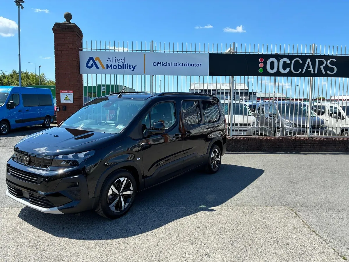 Wheelchair Accessible Taxi Peugeot Rifter5Seats+WC - Image 3