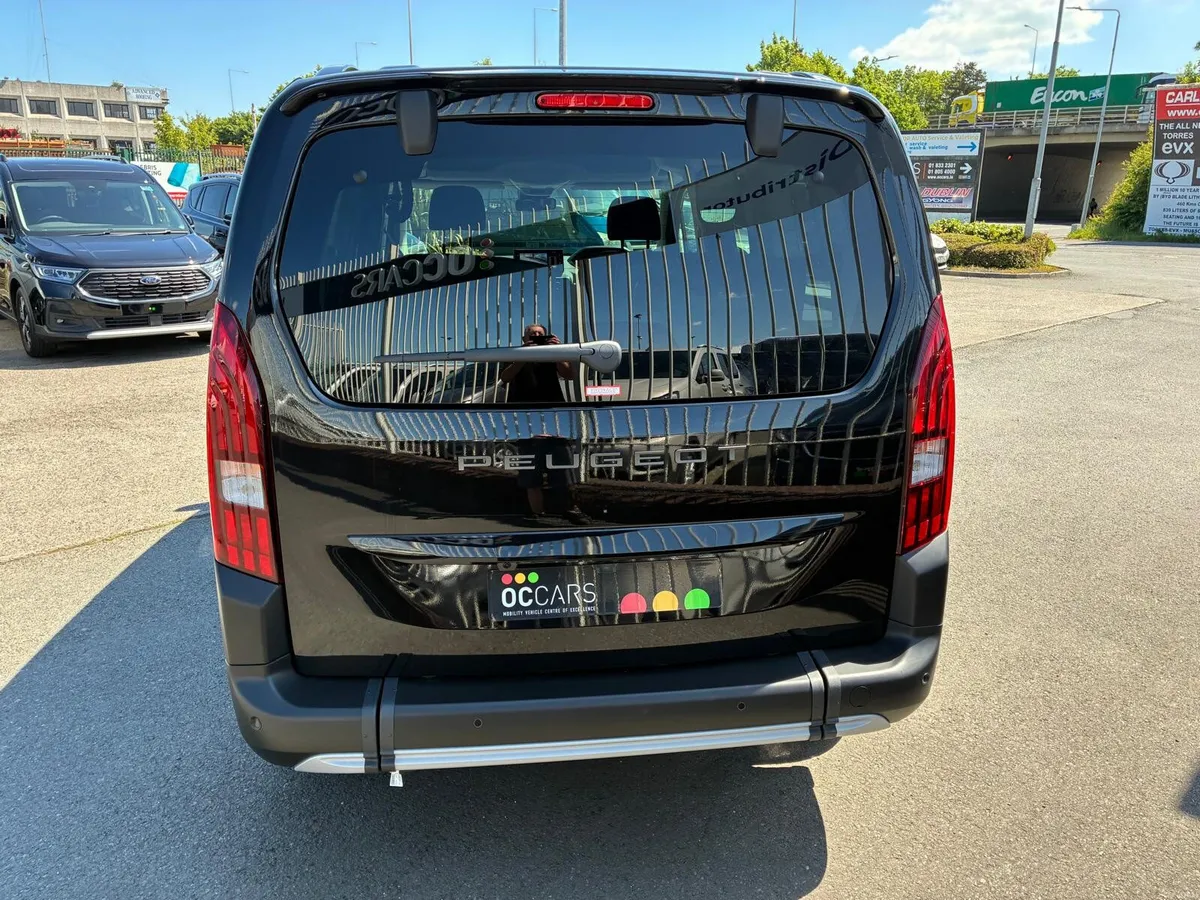 Wheelchair Accessible Taxi Peugeot Rifter5Seats+WC - Image 5