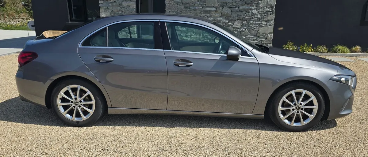 Mercedes-Benz A-Class  A180d 2019 - Image 6
