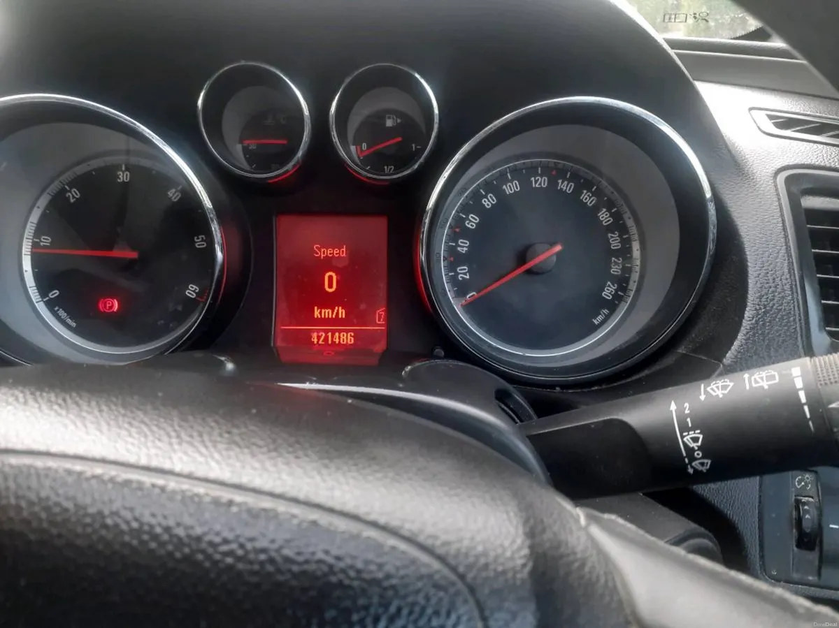 Car - Image 2