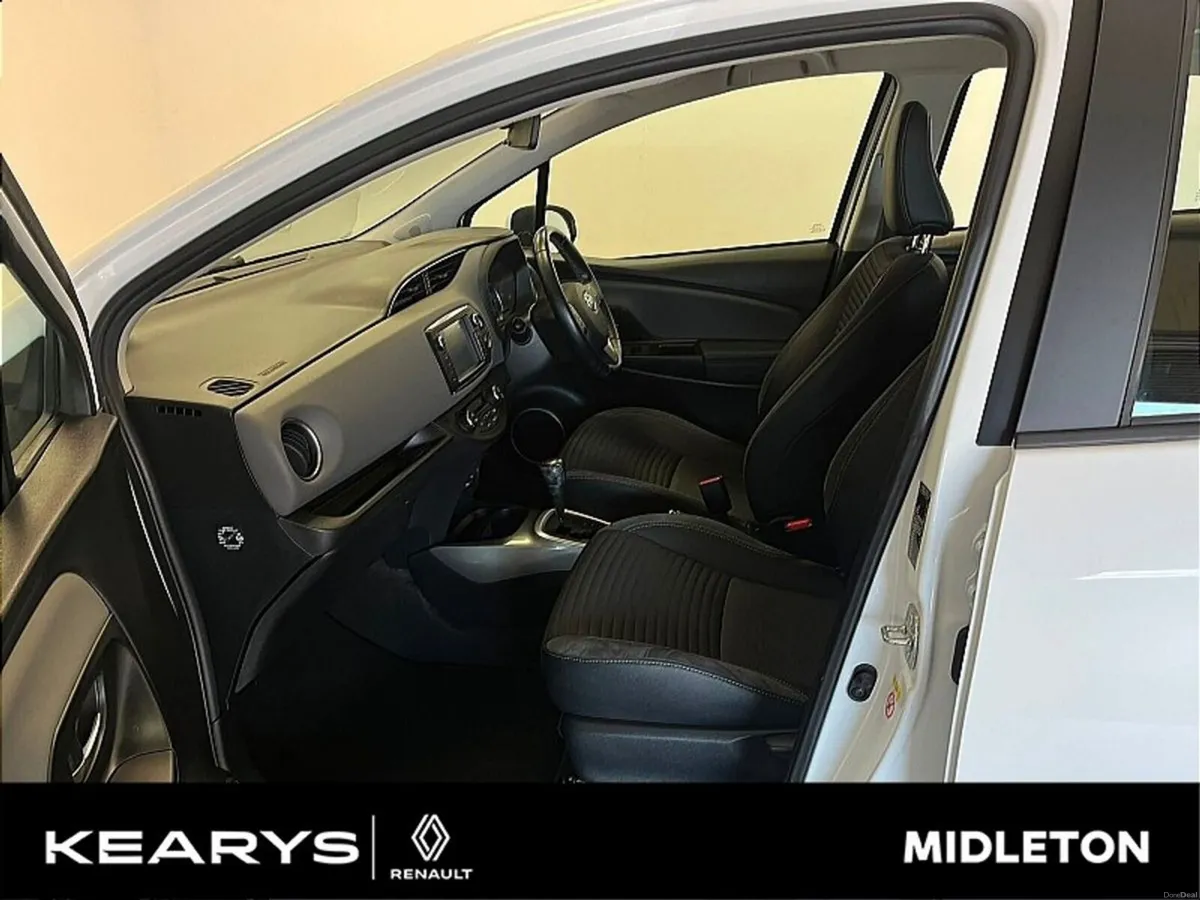 Toyota Yaris Hybrid Luxury Auto. Very Low Km's. - Image 5