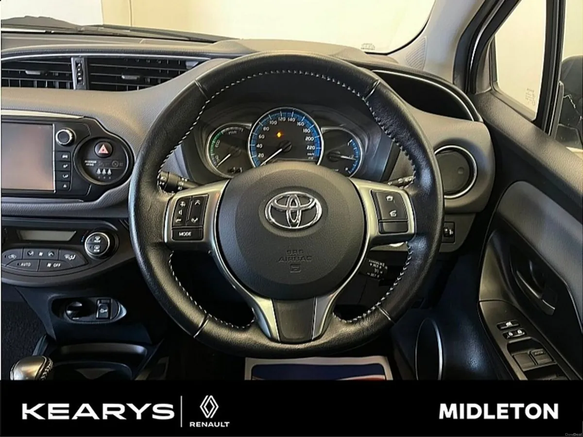 Toyota Yaris Hybrid Luxury Auto. Very Low Km's. - Image 6