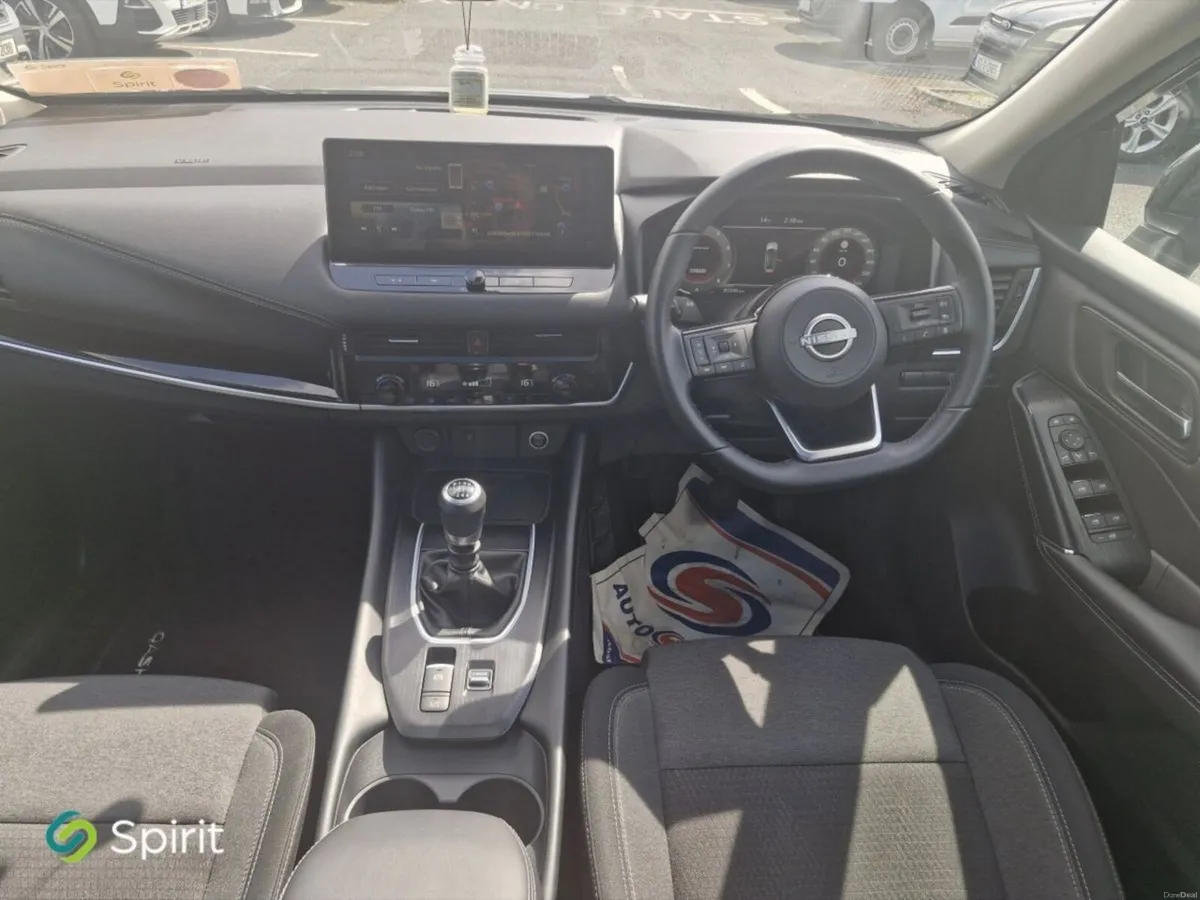 Nissan Qashqai 1.3 MILD HYBRID SV PREMIUM - Image 4