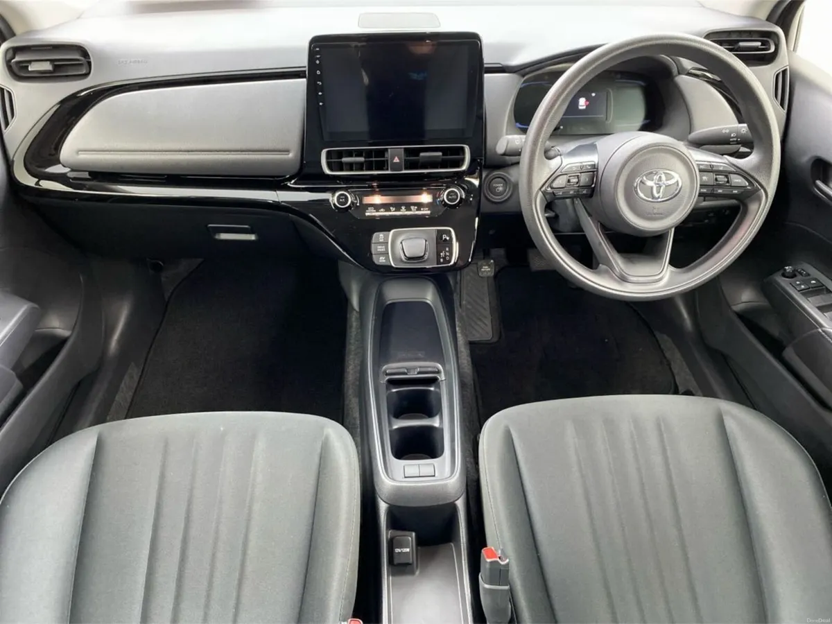 Toyota Aqua X - Image 3