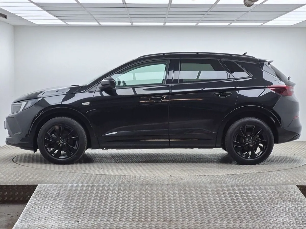 Opel Grandland Grandland SRI 1.2 130BHP - Image 5