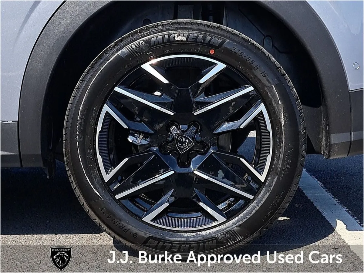 Peugeot 3008 1.2 MHEV 145bhp eDCS6 GT Exclusive - Image 6