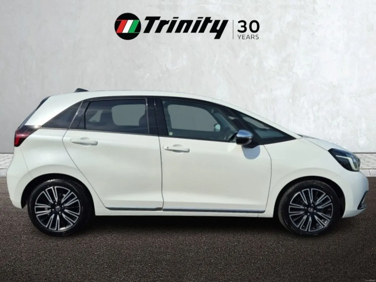 Honda Fit ** E HYBRID ** AUTO ** TRINITY MOTORS ** - Image 5