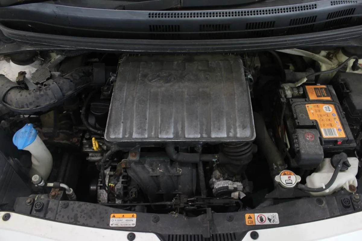 Hyundai i10 1.0 Premium - TENDER 4 - Image 3