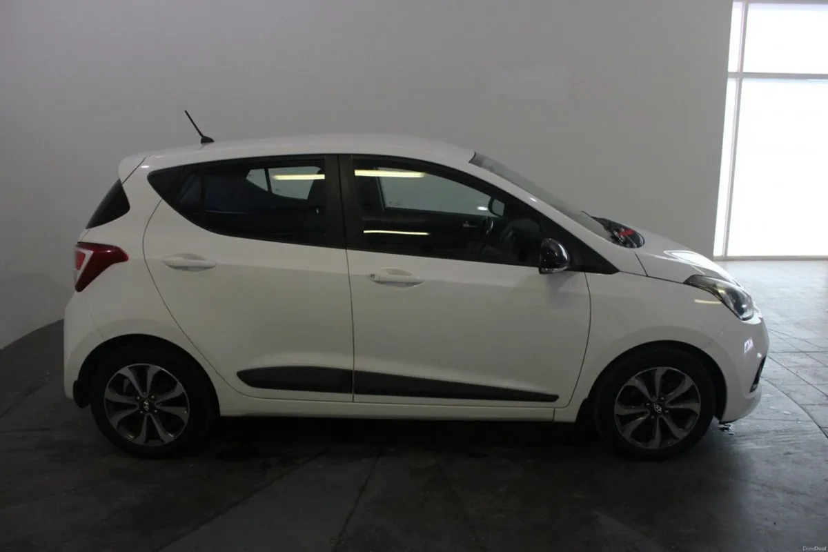 Hyundai i10 1.0 Premium - TENDER 4 - Image 2