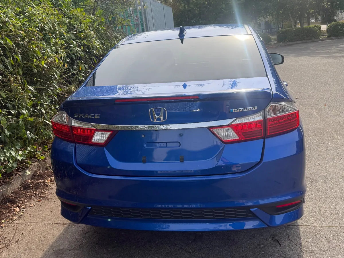 2018 Honda Grace Hybrid Auto: Finance& Warranty - Image 5