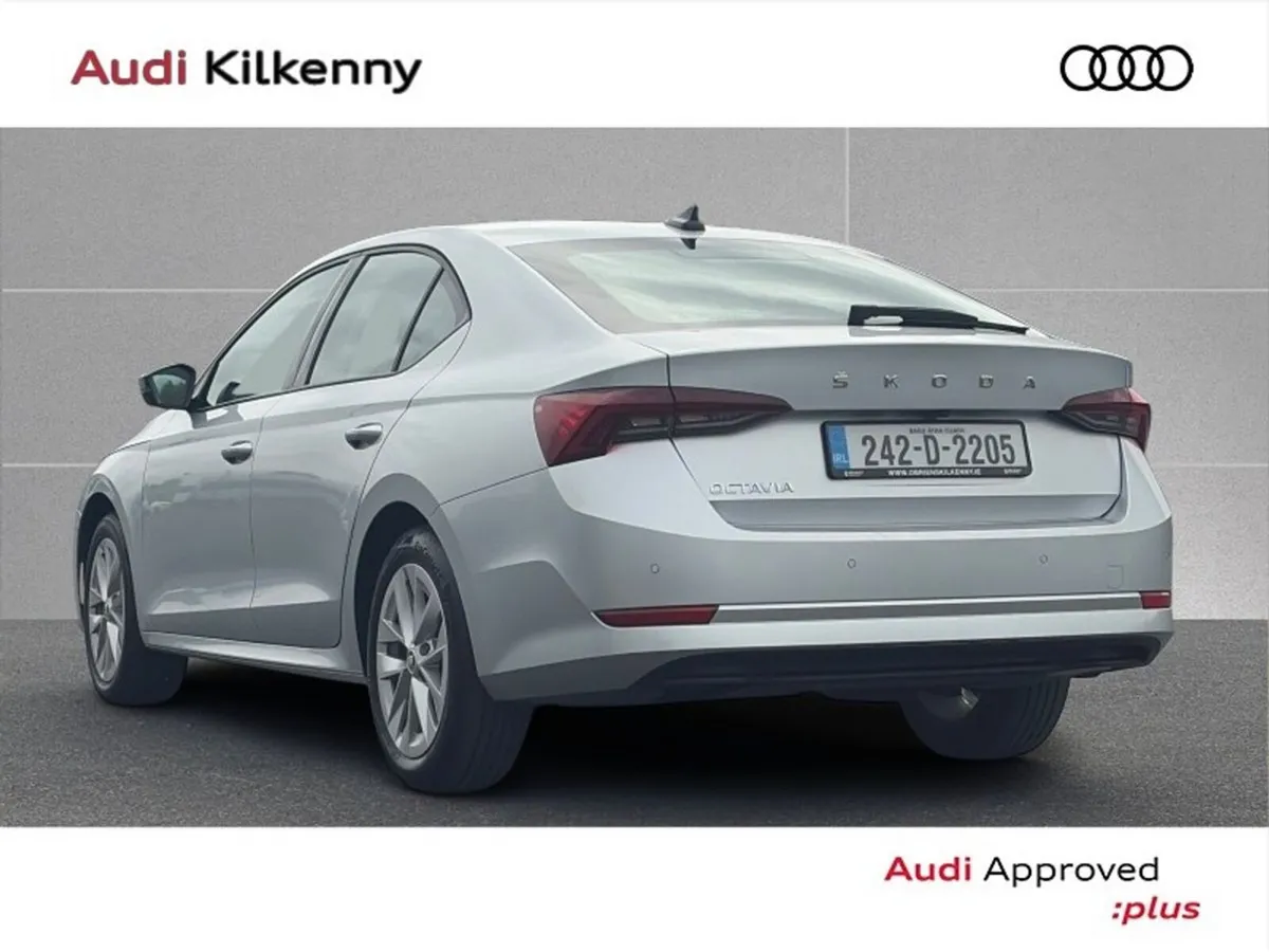 Skoda Octavia AMBITION 1.0 TSI 110 BHP 4DR *1 OWNE - Image 3