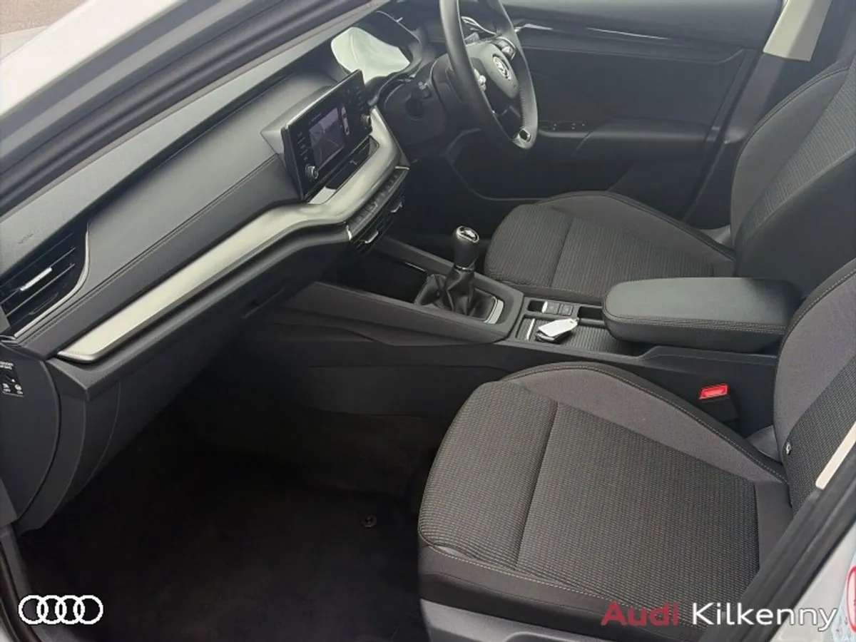 Skoda Octavia AMBITION 1.0 TSI 110 BHP 4DR *1 OWNE - Image 4