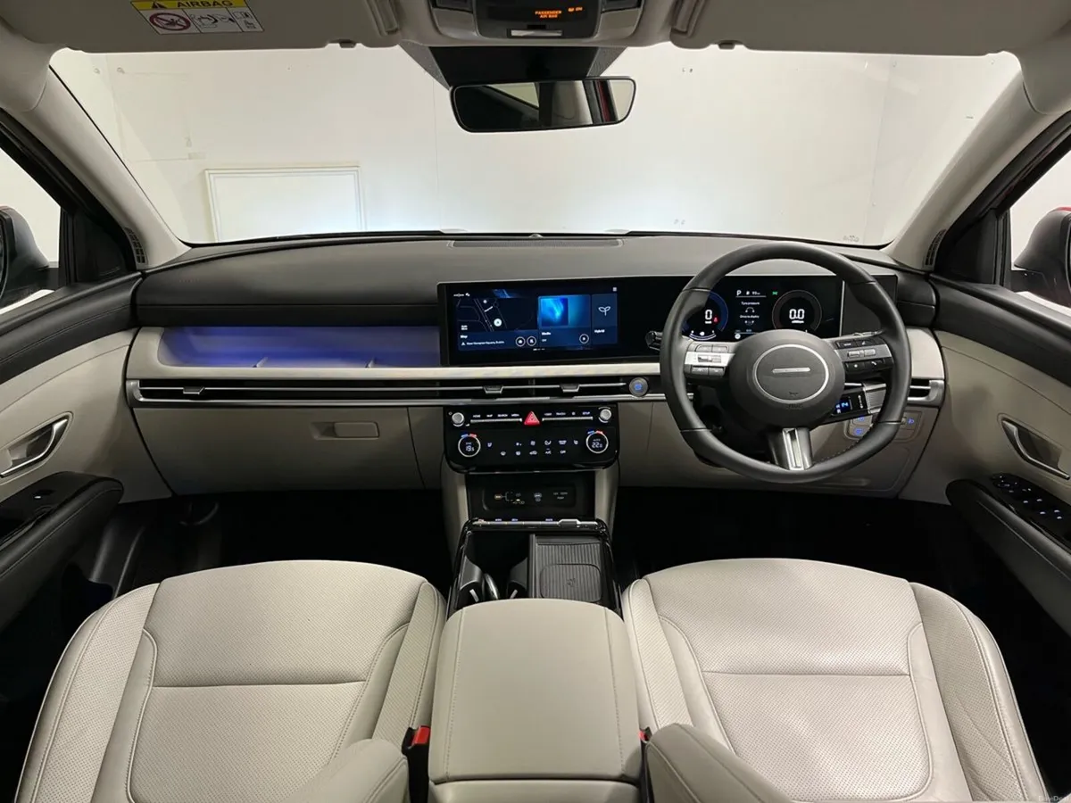 Hyundai Tucson Face Lift Executive 1.6 HEV Auto - - Image 2