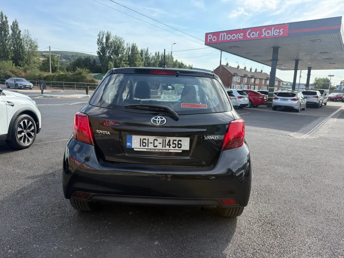 Toyota Yaris  1.0L  LUNA - Image 6