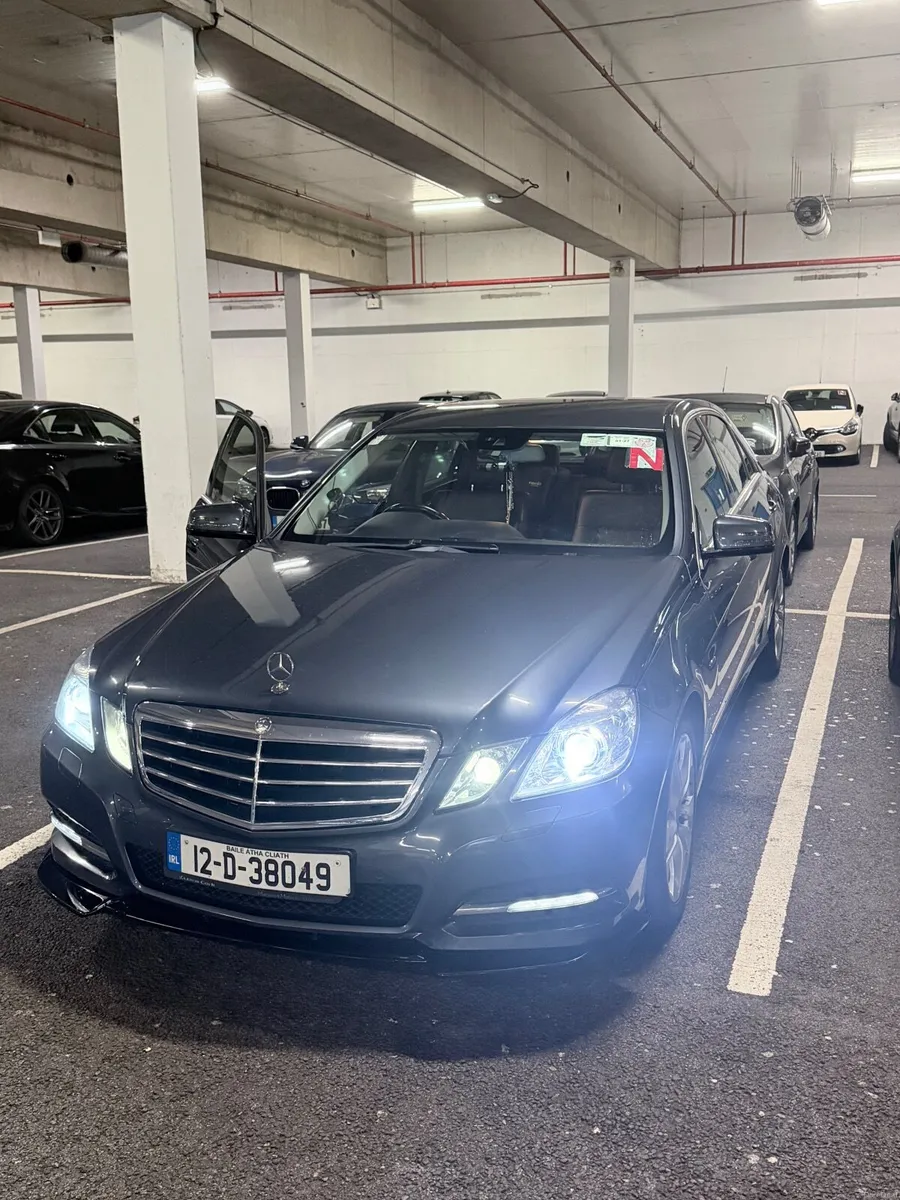 Mercedes-Benz E-Class 2012 - Image 2