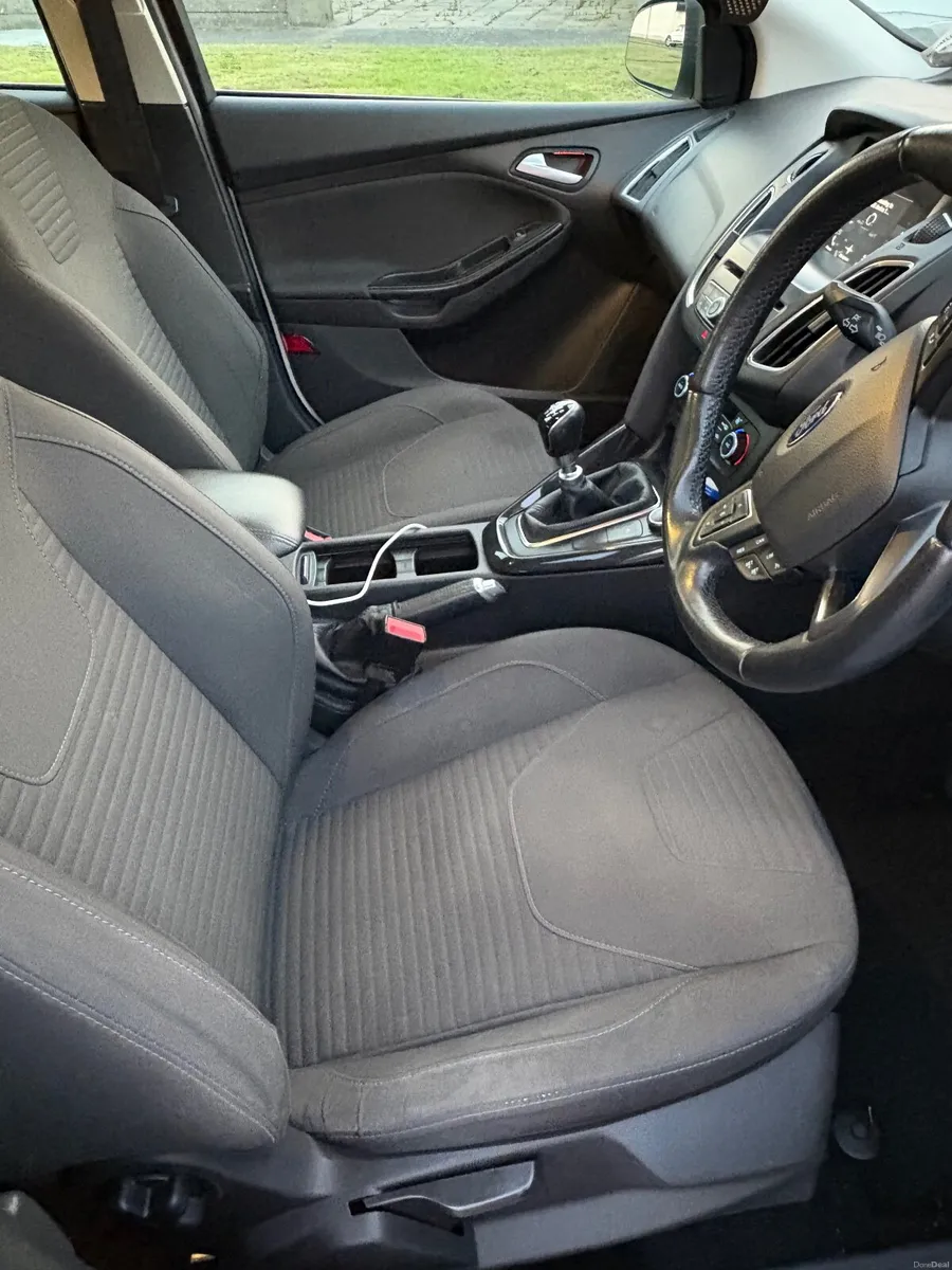 Ford Focus 2018 Titanium 1.5 TDCi - Image 4