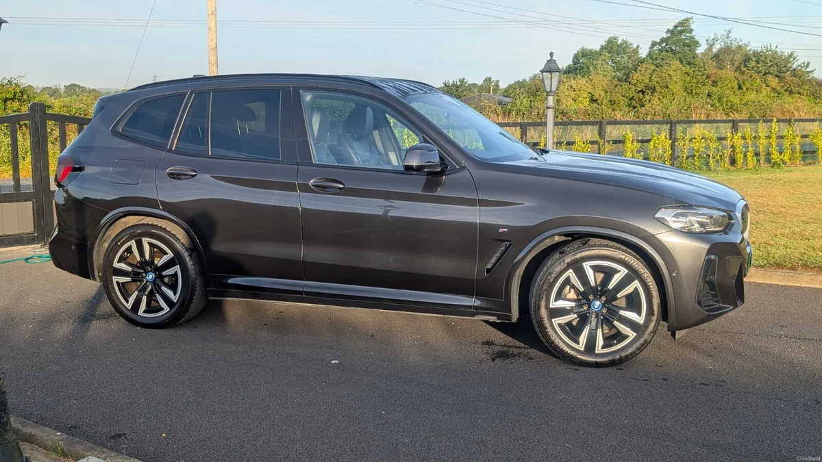 BMW iX3 M Sport | Pan Roof | Black Leather | 64k M - Image 4