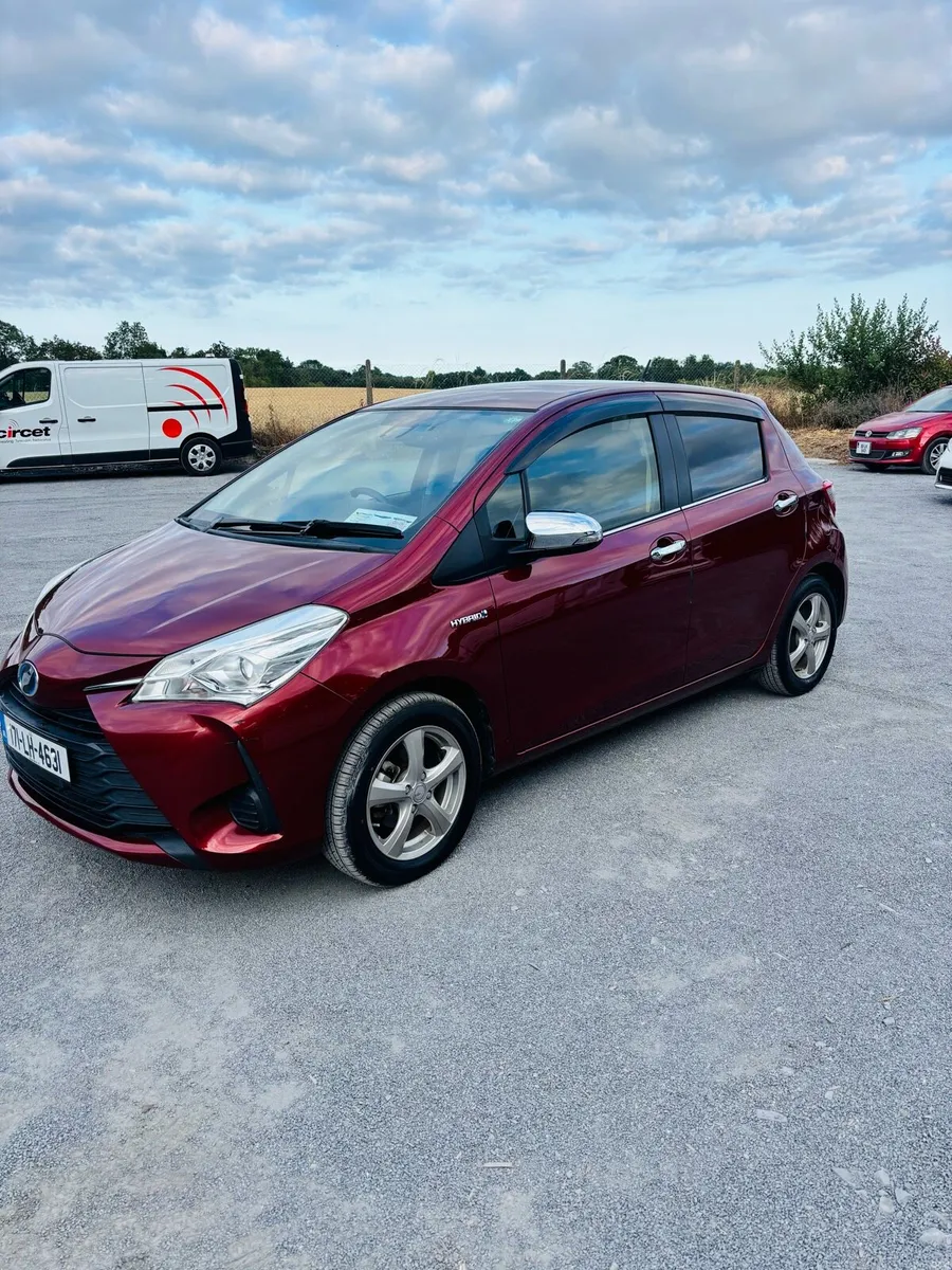 Toyota Vitz 2017 Hybrid - Image 2
