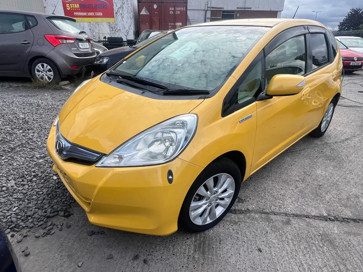 Honda Fit 2013 Automatic/ only 70k km/ warranty. - Image 2