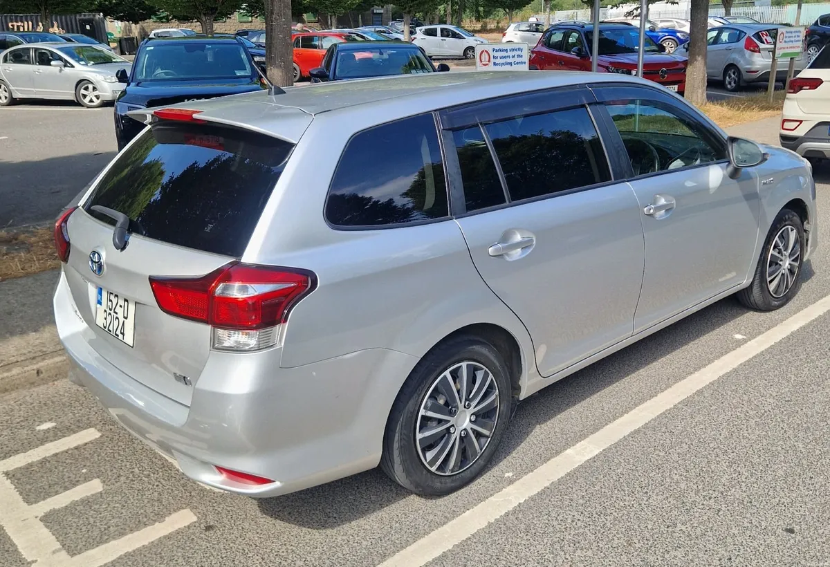 Toyota Corolla Fielder Estate 2015 - Image 4