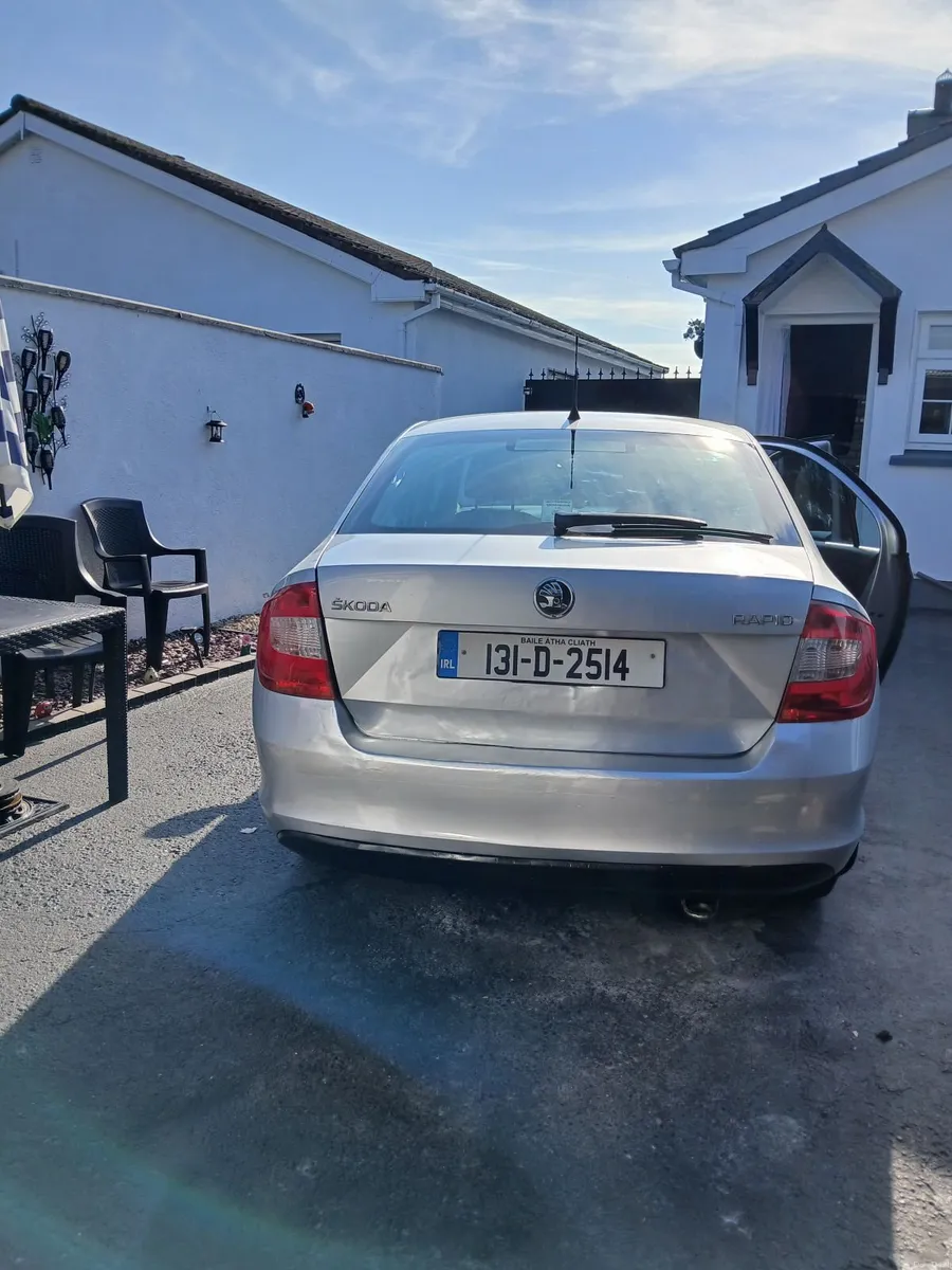 Skoda Rapid 2013 - Image 4