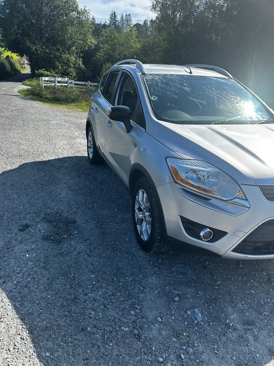 Ford Kuga 2010 - Image 2