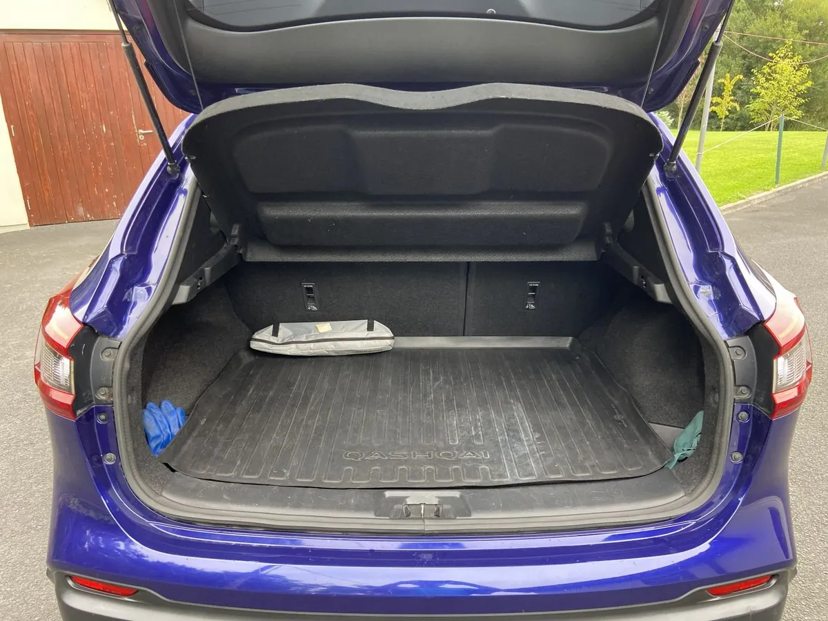 Nissan Qashqai 1.2 SV 2018 - Image 6