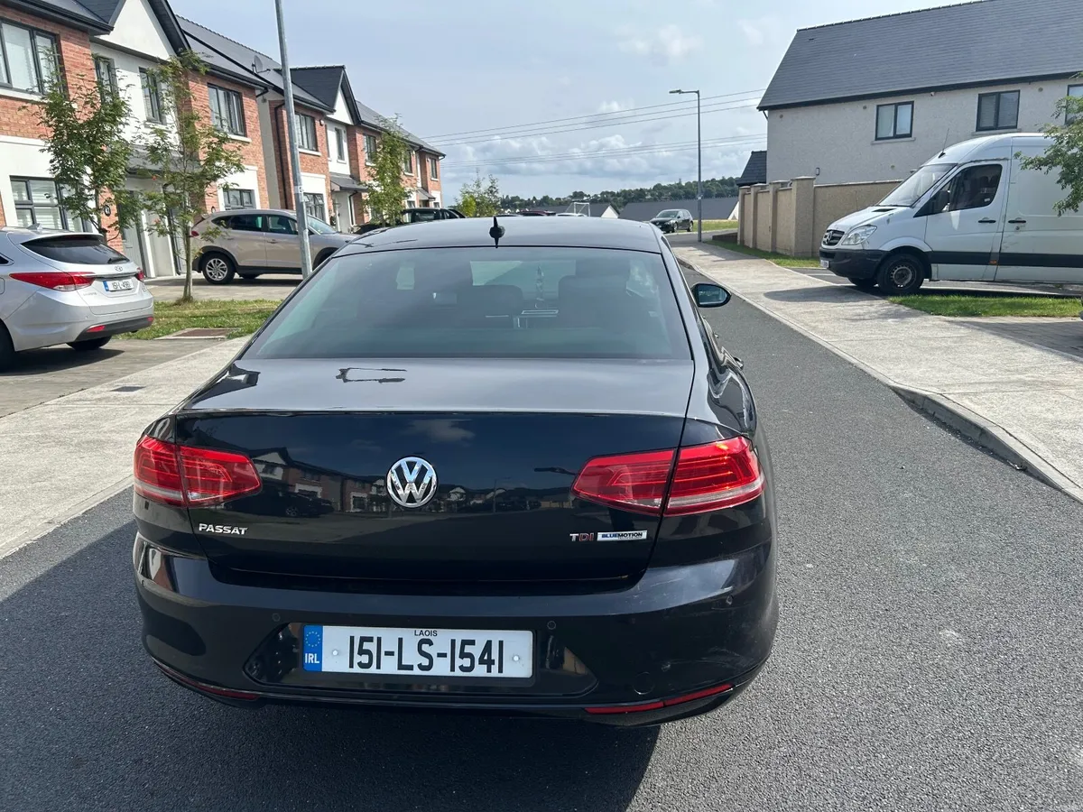 2015 Volkswagen Passat 1.6 TDI 120 bhp high spec - Image 3
