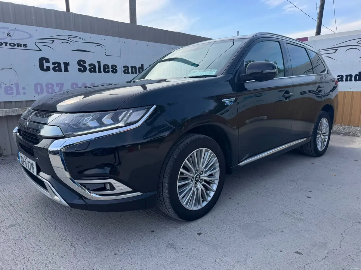 182 Mitsubishi Outlander 2.4L Plug-in EV Intense H - Image 1