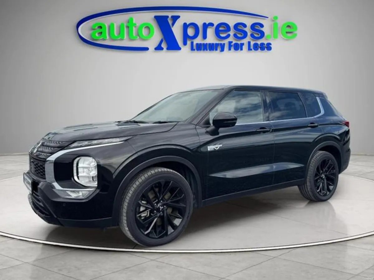 Mitsubishi Outlander PHEV 4WD BLACK EDITION, Low m - Image 3
