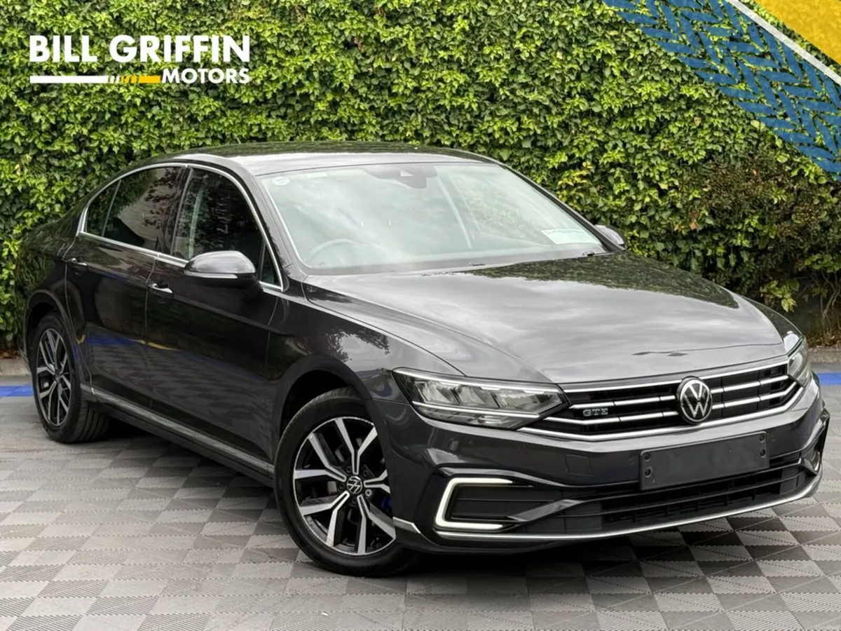 Volkswagen Passat GTE 1.4 HYBRID AUTO // MAIN DEAL - Image 1