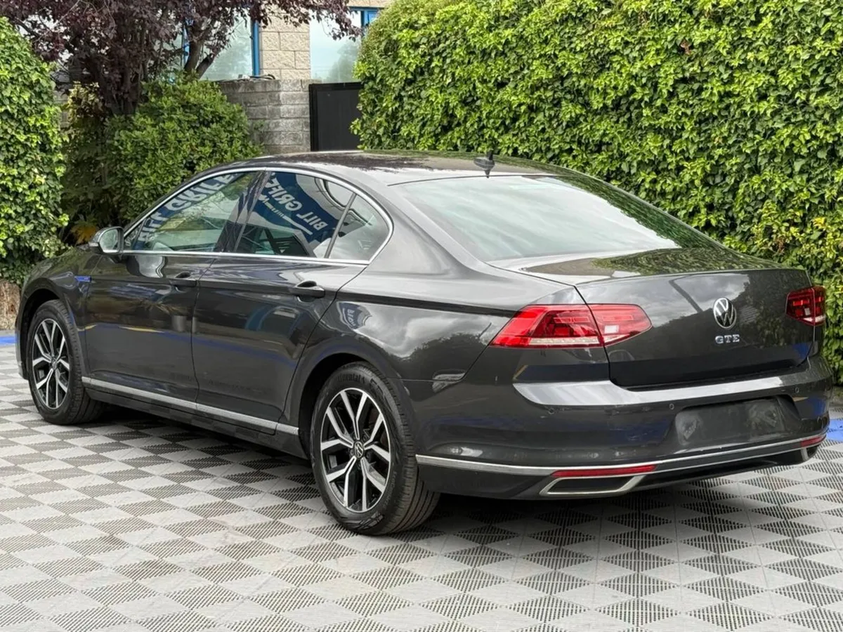Volkswagen Passat GTE 1.4 HYBRID AUTO // MAIN DEAL - Image 5