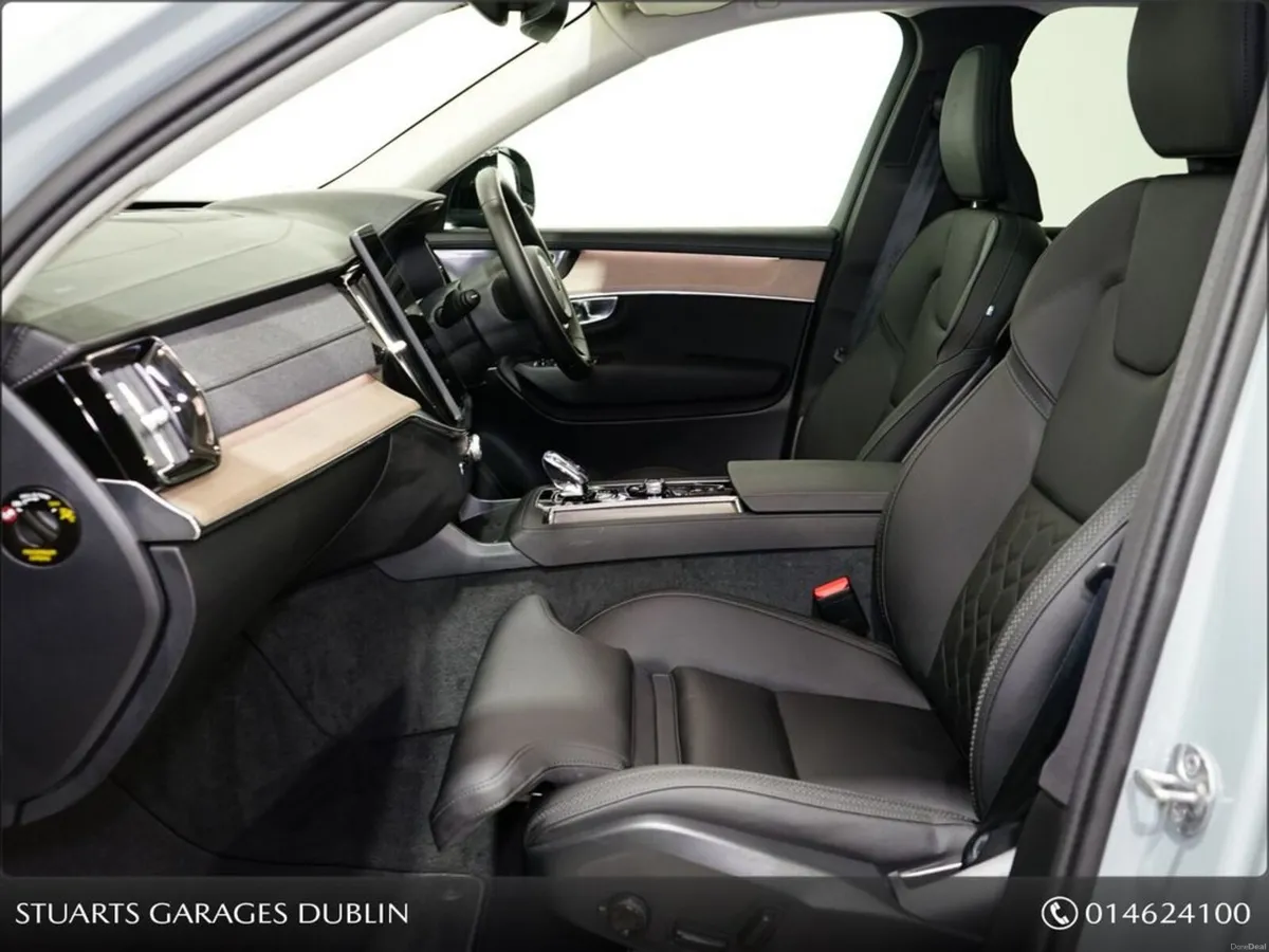 Volvo XC90 252 REG PLUS DARK: VAPOUR GREY WITH BLA - Image 3