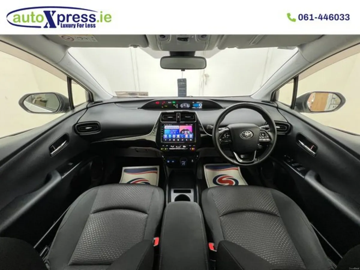 Toyota Prius S 1.8 Hybrid Automatic, Reversing cam - Image 2
