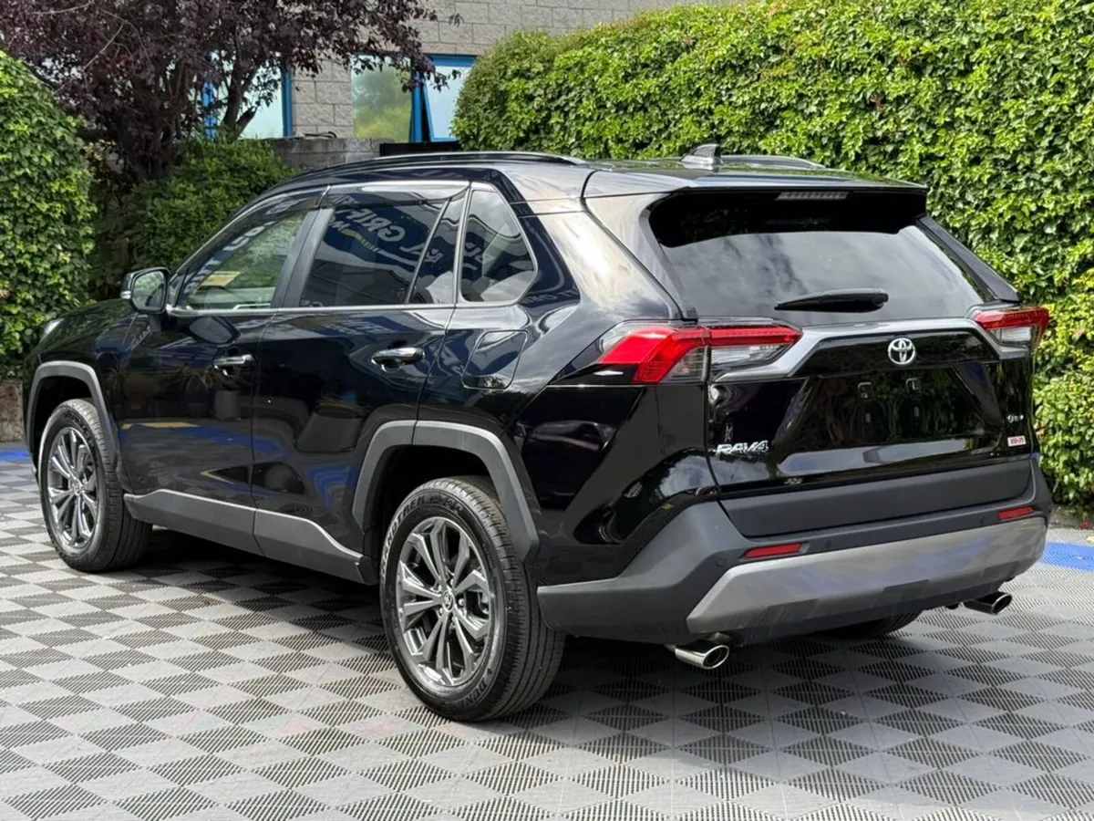Toyota RAV4 G-SPEC 2.5 HYBRID AUTO // TINY MILEAGE - Image 5