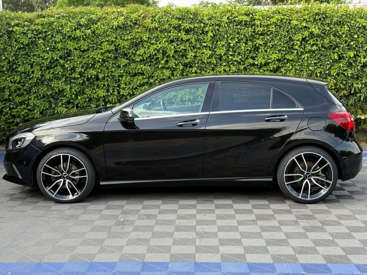 Mercedes-Benz A-Class A180 AMG-STYLE 1.6 AUTO // N - Image 3