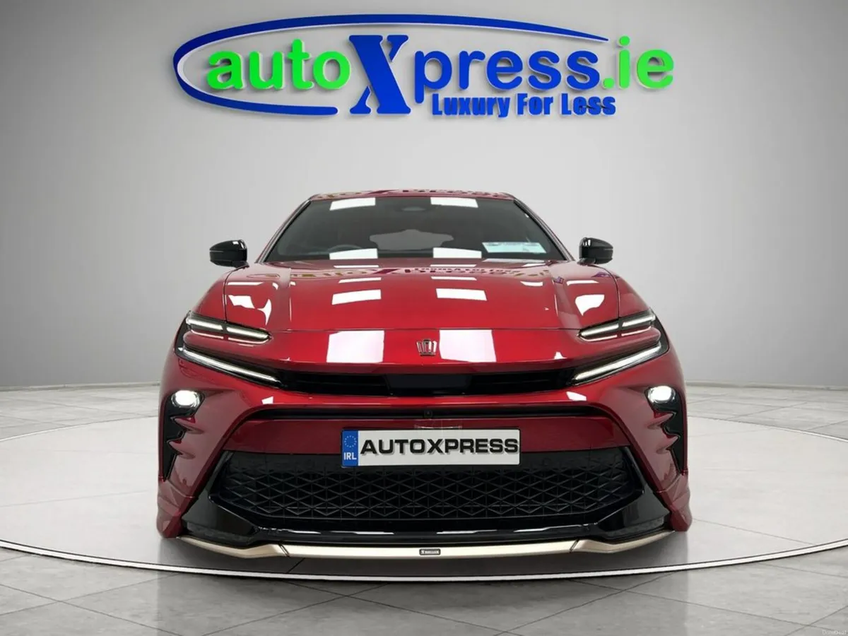 Toyota Crown 4WD SPORT Z, 360 camera, Ultra Low mi - Image 3