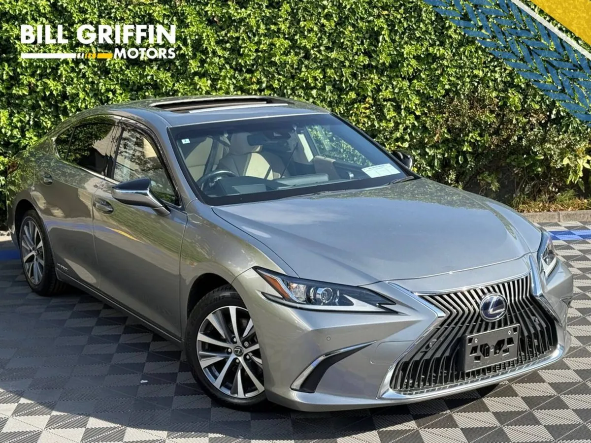 Lexus ES ES300H LUXURY 2.5 HYBRID AUTO ** HUGE SPE - Image 1