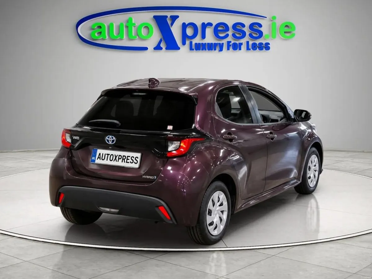 Toyota Yaris 1.5 HYBRID G, Low Mileage, Automatic - Image 5