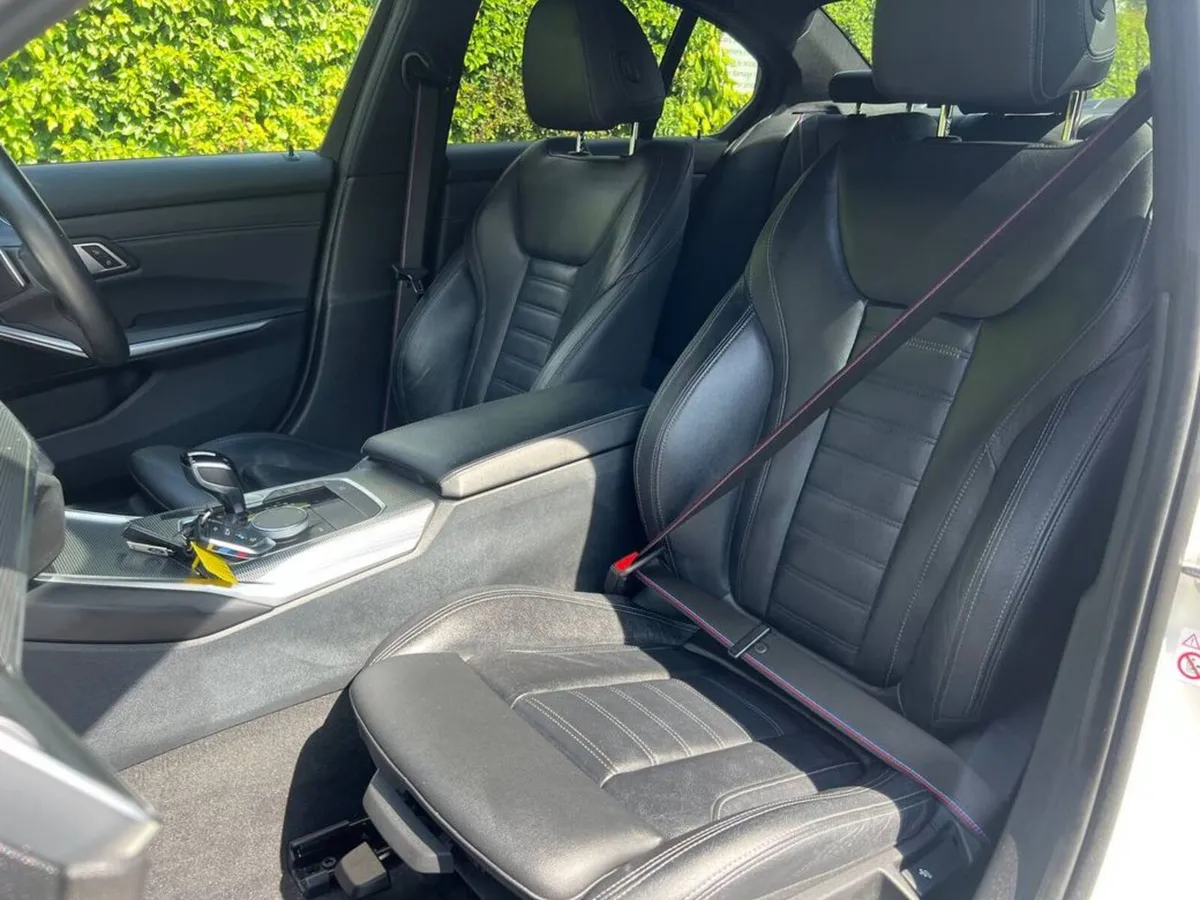 BMW 3-Series 320d M-SPORT // APPLE CARPLAY/ANDROID - Image 6