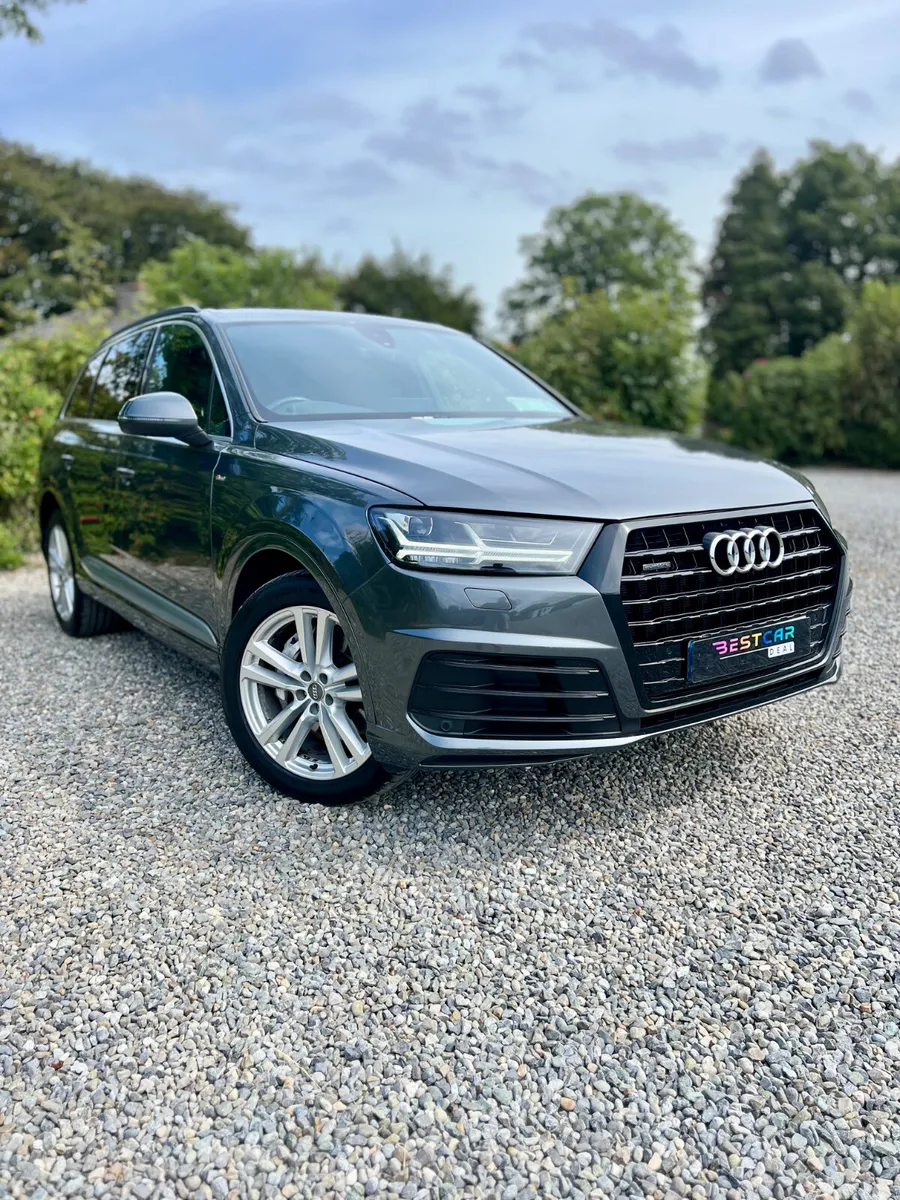 2015 Audi Q7 S Line 3.0 TDI 272HP Quattro 7 Seats - Image 1