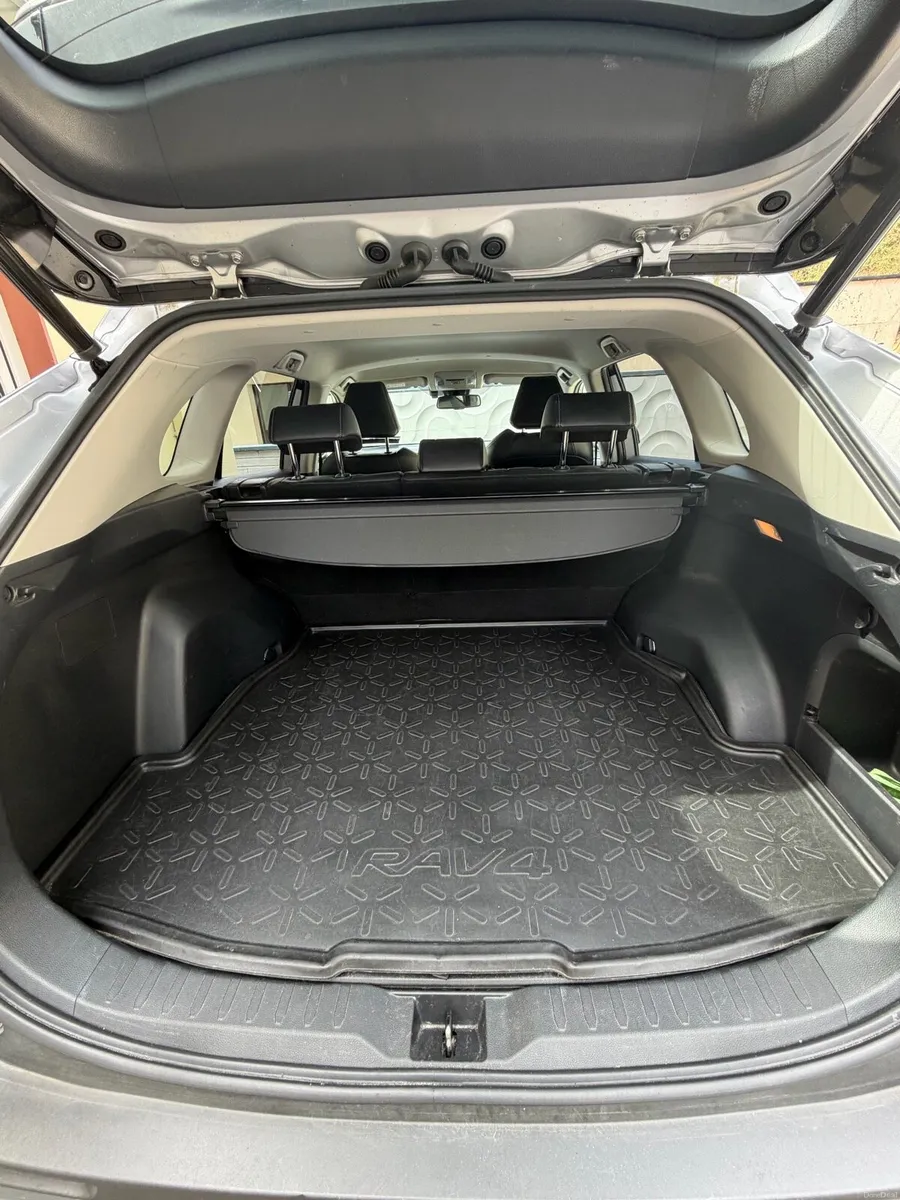 Toyota RAV 4 Sol - Image 4