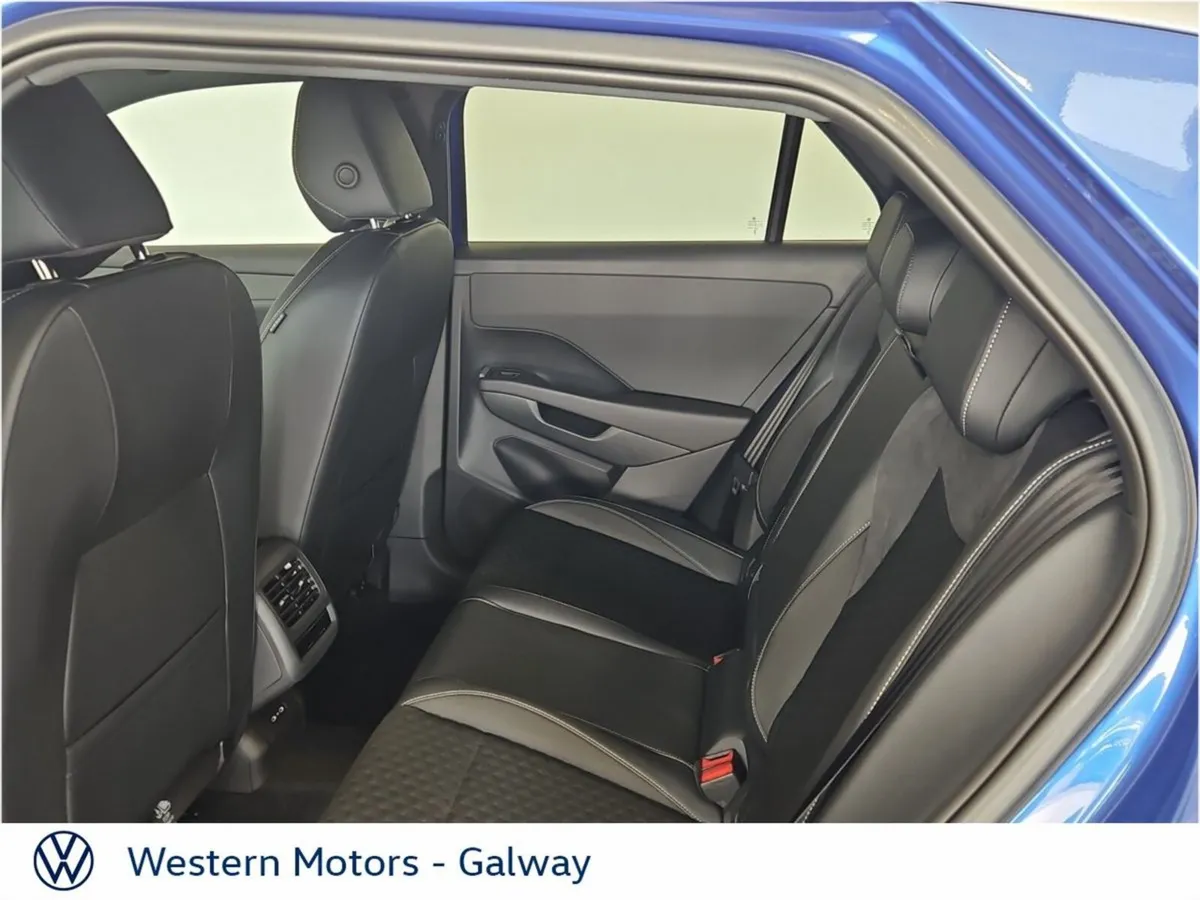 Volkswagen T-Roc **Save €1000 vs New** R-Line, All - Image 6