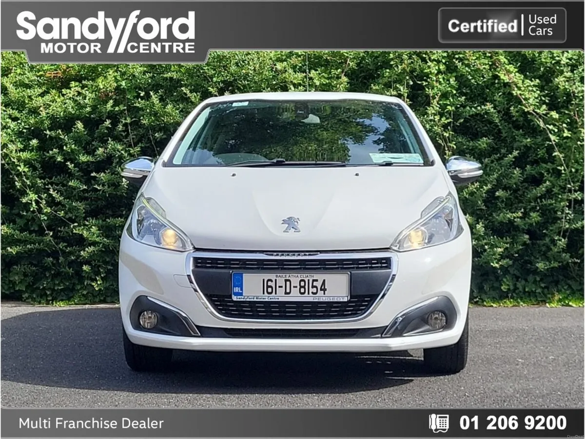 Peugeot 208 1.2 AUTO ALLURE Puretech**Low kms** - Image 5