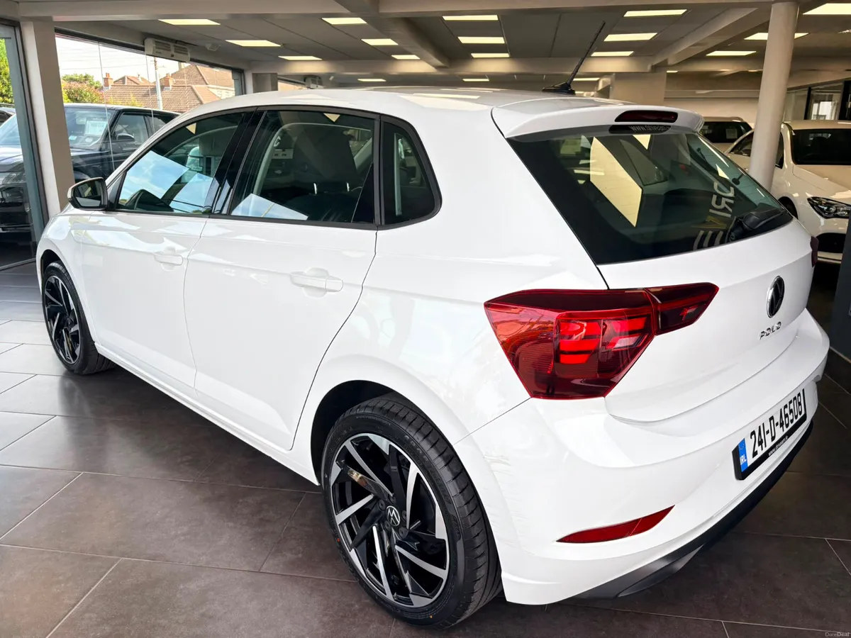 Volkswagen Polo 2024 1.0 TSI Life ***Automatic*** - Image 5