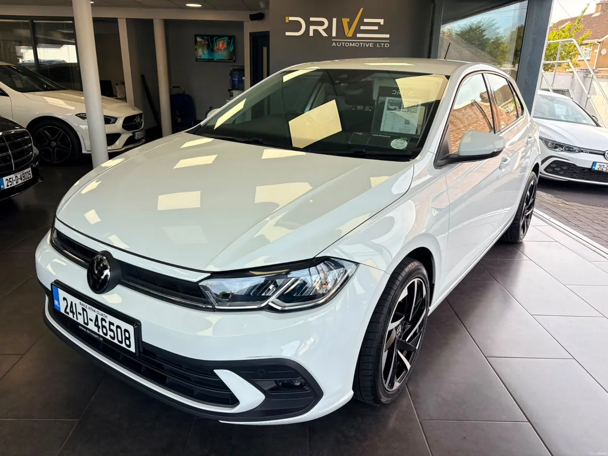 Volkswagen Polo 2024 1.0 TSI Life ***Automatic*** - Image 3
