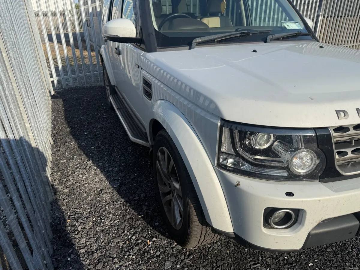 Land Rover Discovery 2015 - Image 2
