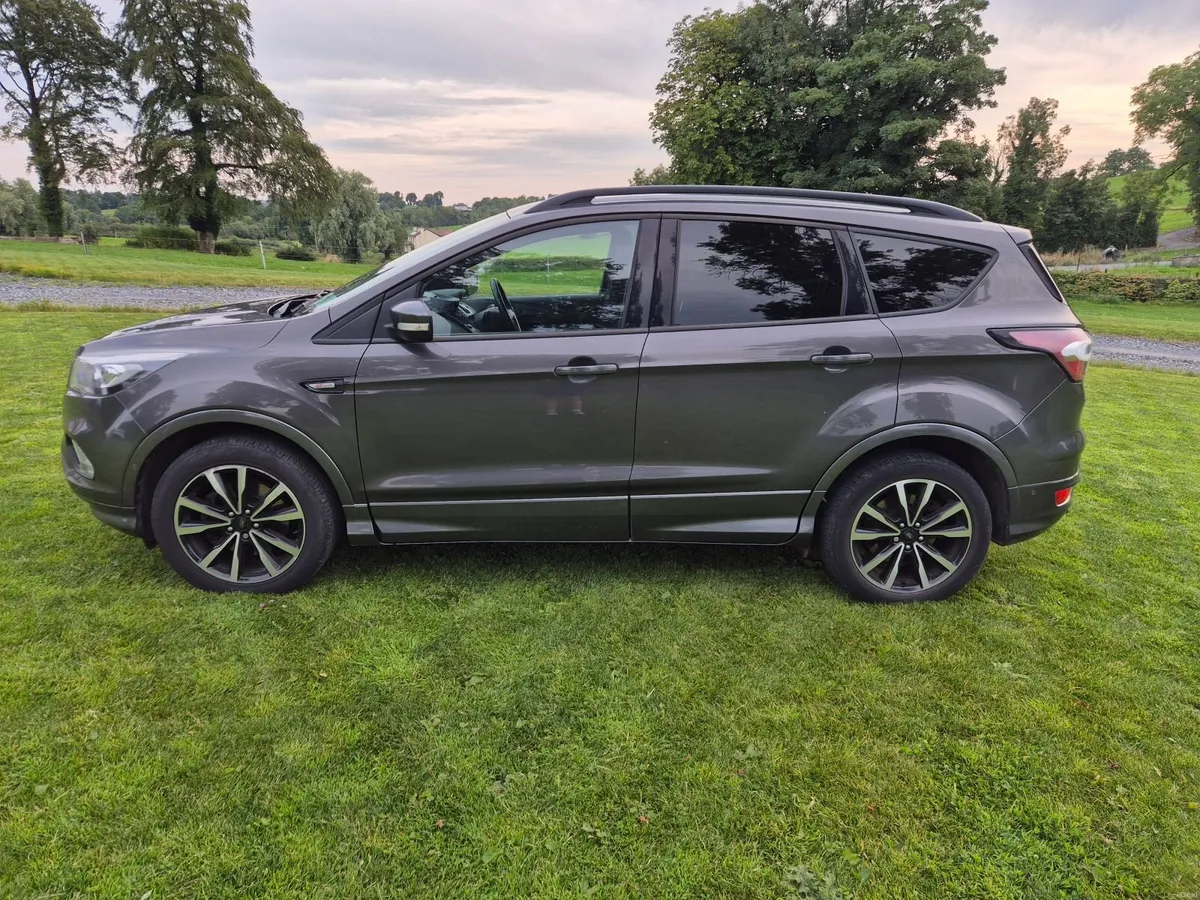Ford Kuga 2018 ST LINE - Image 6