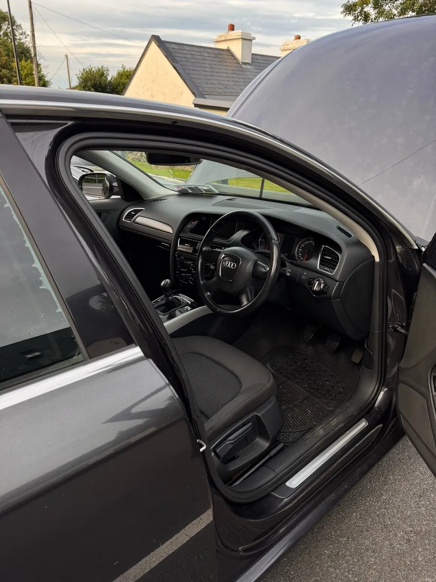 Audi A4 B8 / 238,000km / 2.0L TDI / NCT: 07/26 - Image 4